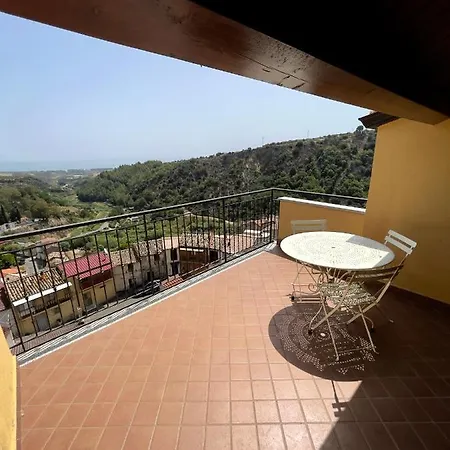 Holiday home Casa Del Borgo Isca sullo Ionio